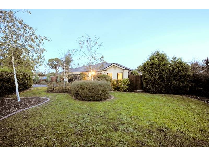 3 Cobbler Grange, Lynbrook VIC 3975