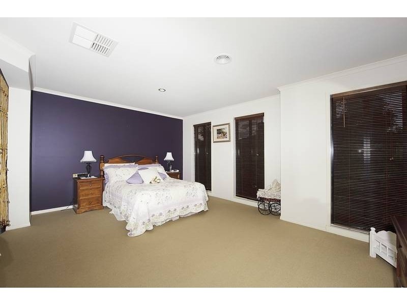 3 Cobbler Grange, Lynbrook VIC 3975
