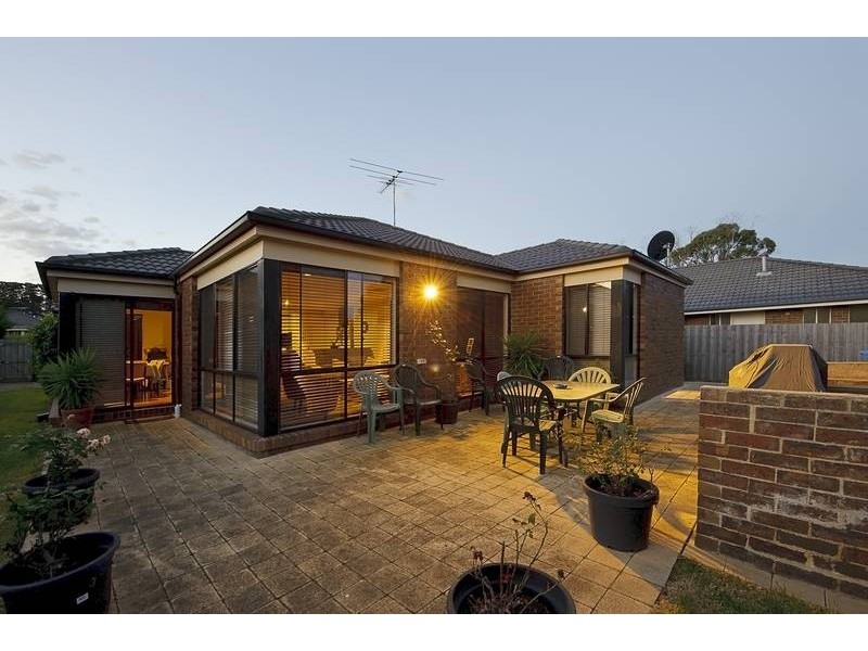 3 Cobbler Grange, Lynbrook VIC 3975