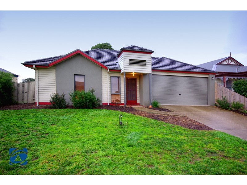 6 Cilento Crescent, Lynbrook VIC 3975