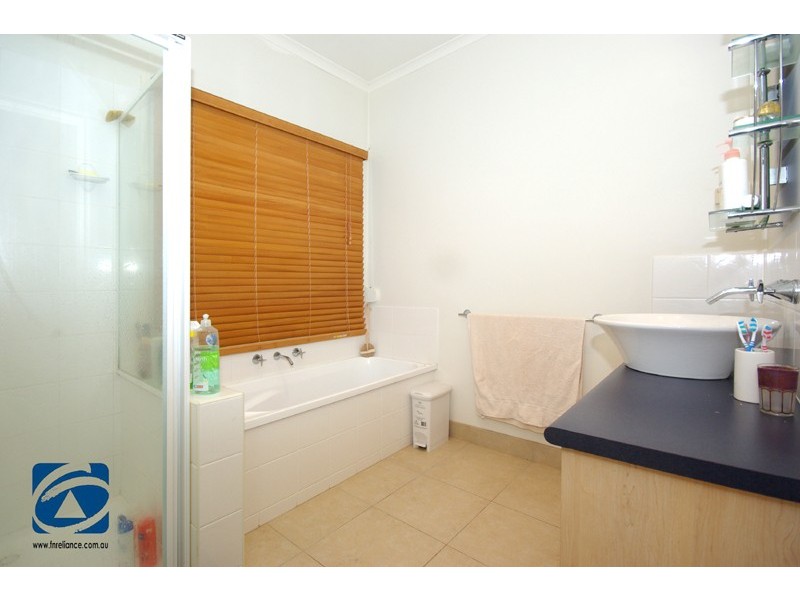 6 Cilento Crescent, Lynbrook VIC 3975