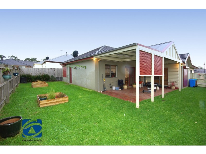 6 Cilento Crescent, Lynbrook VIC 3975