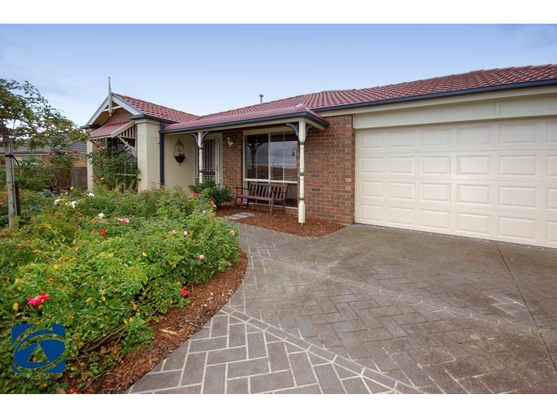 14 Cilento Crescent, Lynbrook VIC 3975
