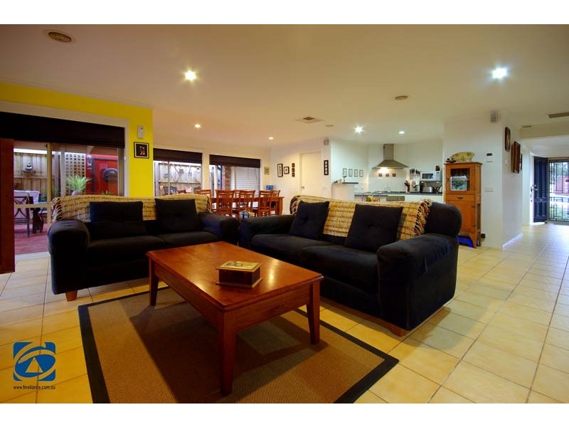 14 Cilento Crescent, Lynbrook VIC 3975