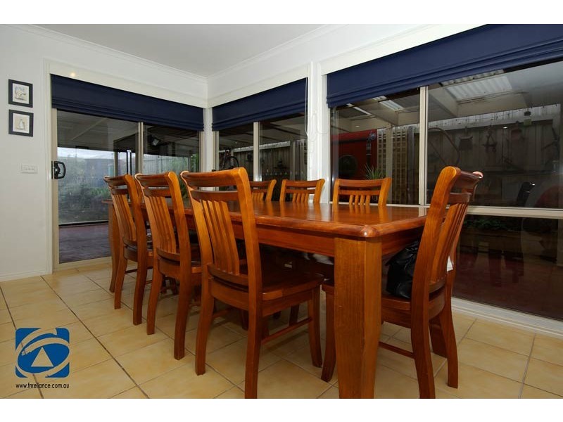 14 Cilento Crescent, Lynbrook VIC 3975