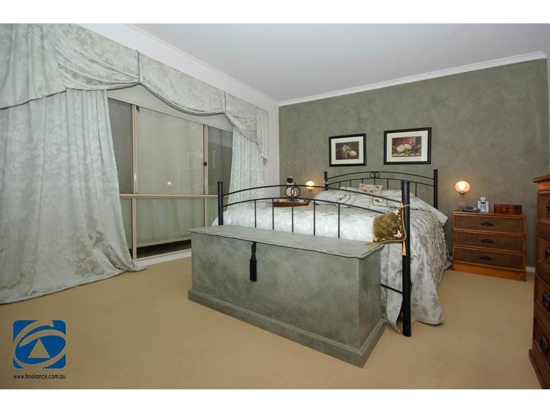 14 Cilento Crescent, Lynbrook VIC 3975
