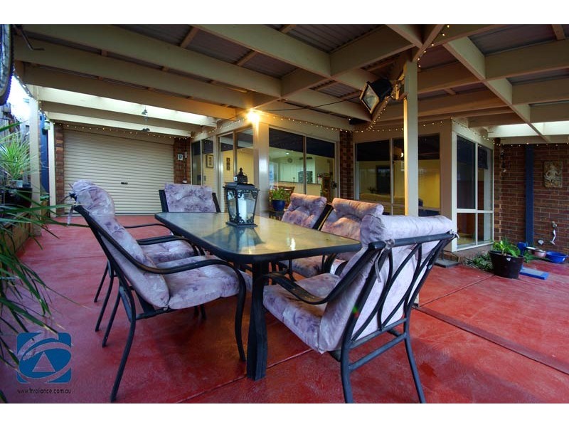 14 Cilento Crescent, Lynbrook VIC 3975
