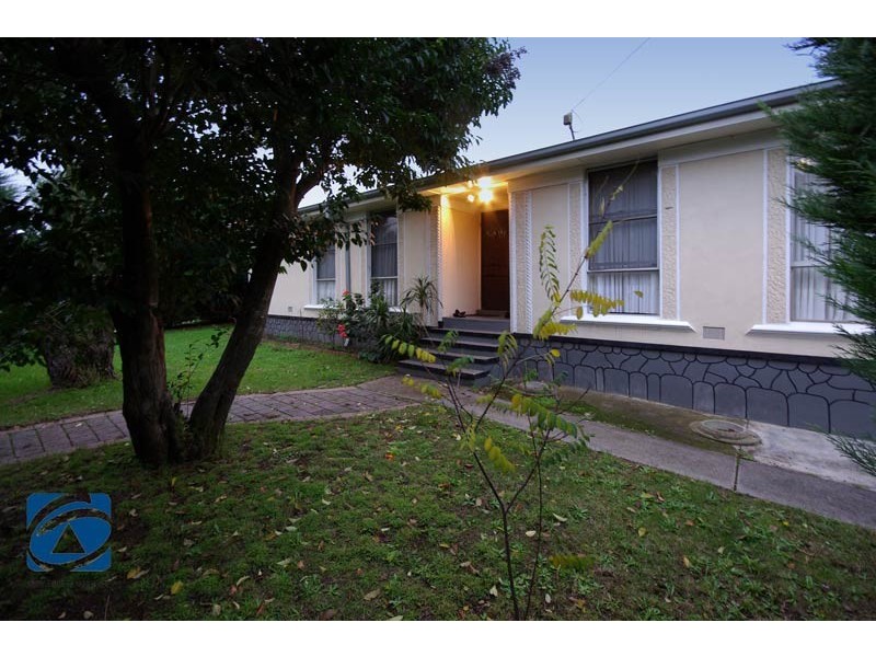 3 Village Drive, Hampton Park VIC 3976