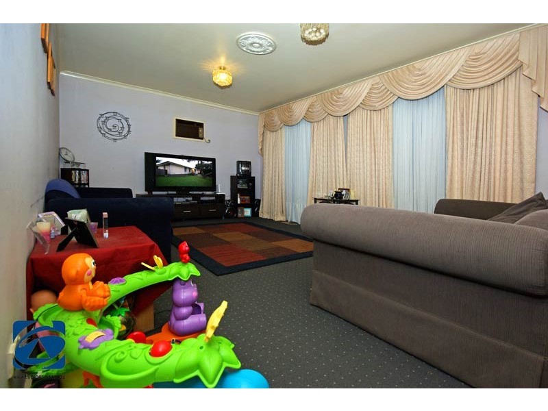 3 Village Drive, Hampton Park VIC 3976