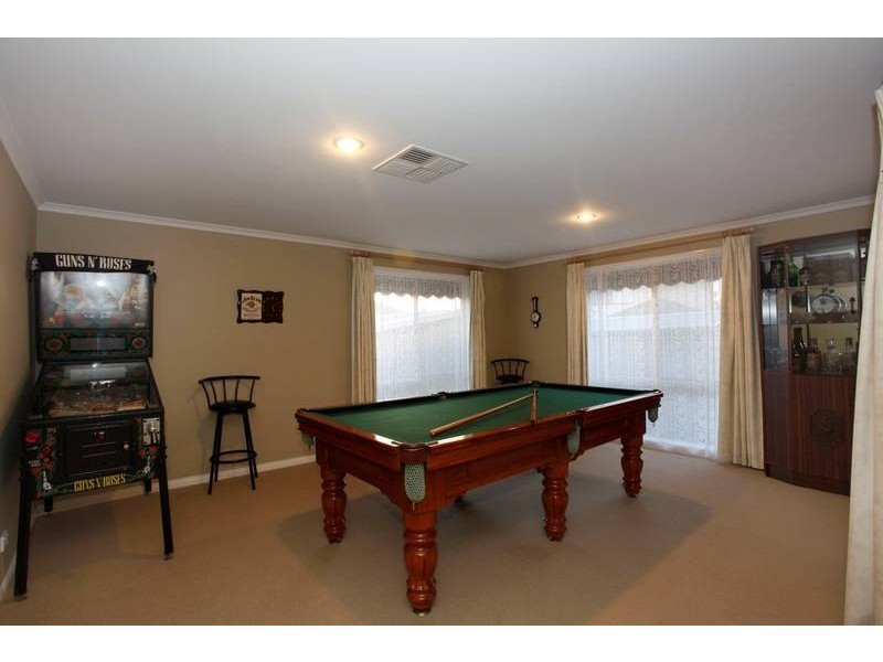 48 Caversham Terrace, Lynbrook VIC 3975