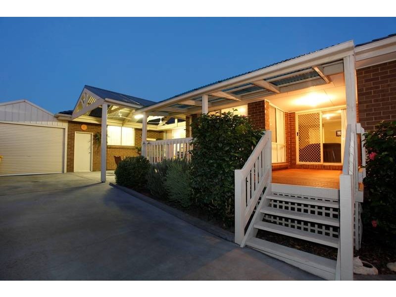 48 Caversham Terrace, Lynbrook VIC 3975