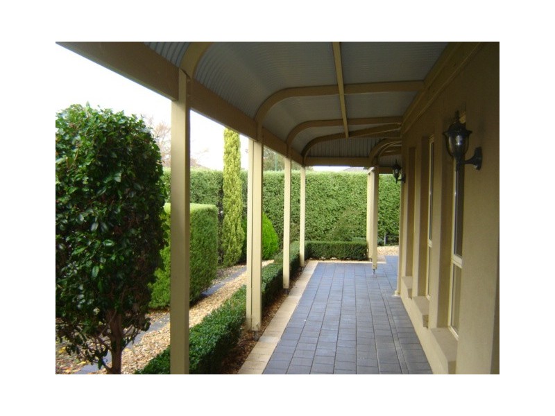 42 Little Croft Avenue, Narre Warren South VIC 3805