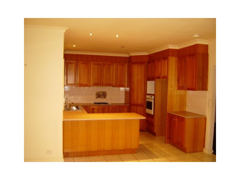 42 Little Croft Avenue, Narre Warren South VIC 3805