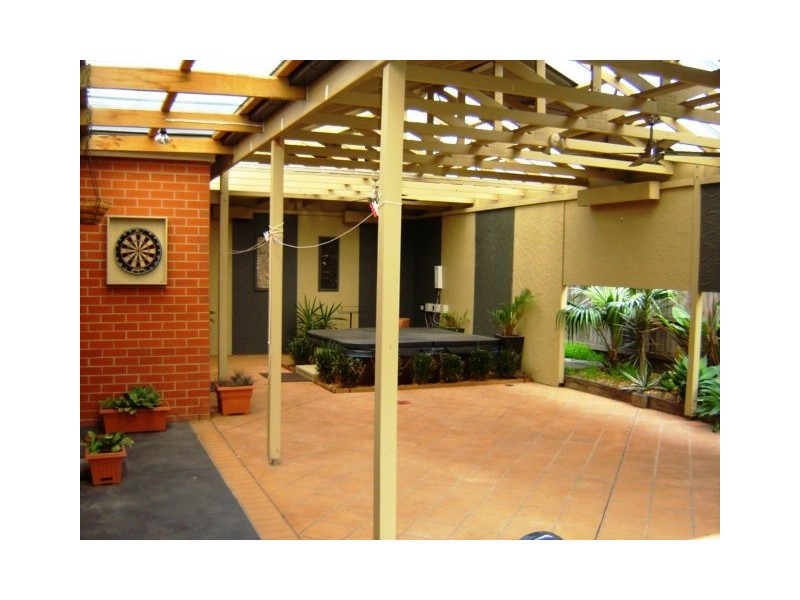 42 Little Croft Avenue, Narre Warren South VIC 3805