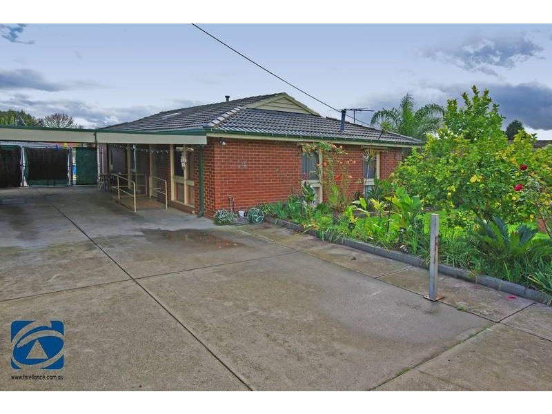 1 Mark Court, Hampton Park VIC 3976