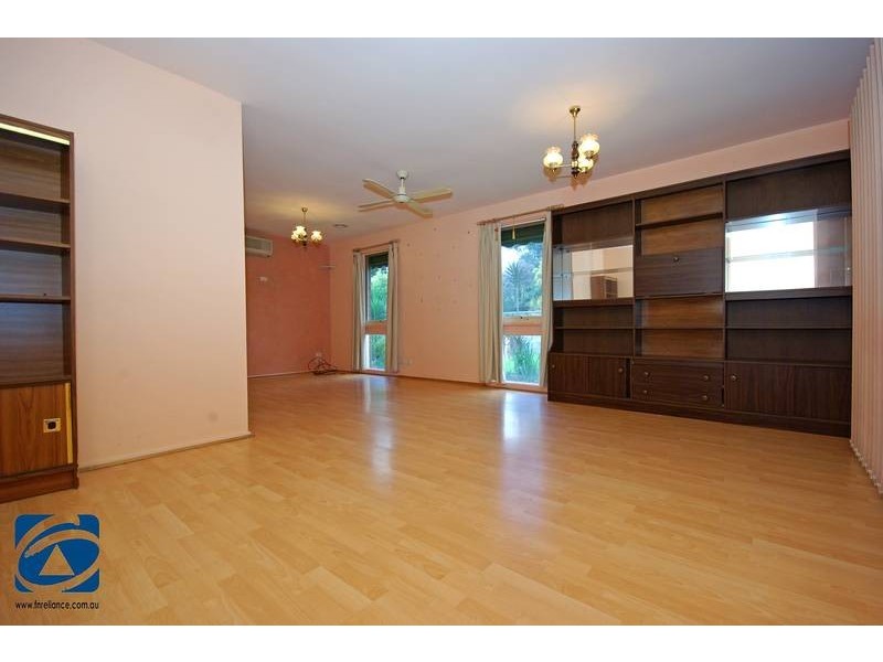 1 Mark Court, Hampton Park VIC 3976