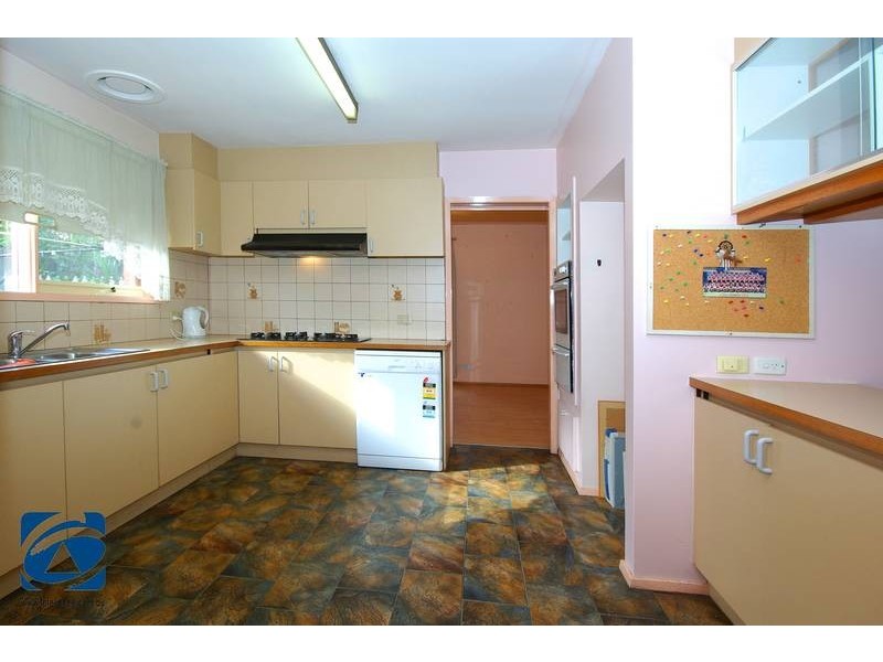 1 Mark Court, Hampton Park VIC 3976