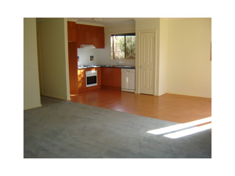 18 Silver Wattle Drive, Lyndhurst VIC 3975