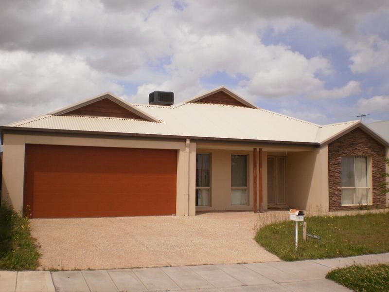 29 Lockwood Rise, Lynbrook VIC 3975