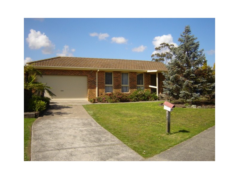 24 Jeffrey Street, Hampton Park VIC 3976