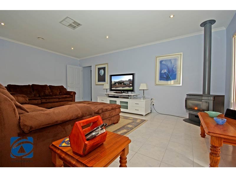 5 Franklin Parade, Lynbrook VIC 3975