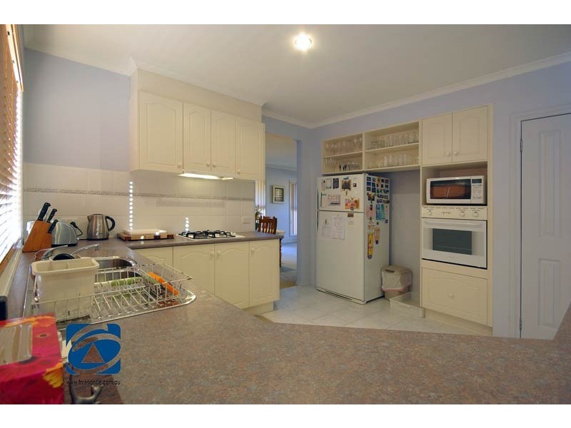 5 Franklin Parade, Lynbrook VIC 3975