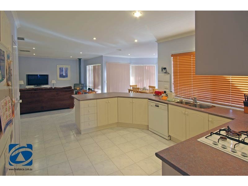 5 Franklin Parade, Lynbrook VIC 3975