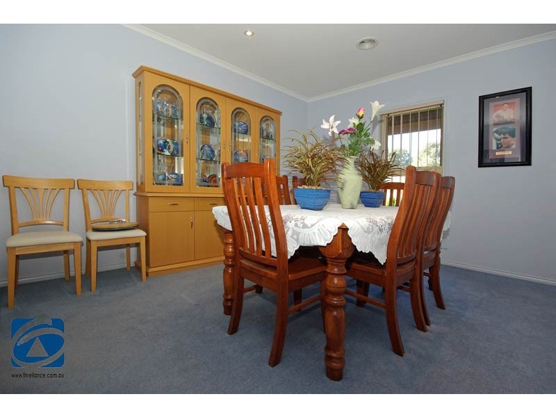 5 Franklin Parade, Lynbrook VIC 3975