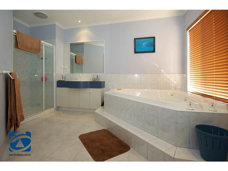 5 Franklin Parade, Lynbrook VIC 3975