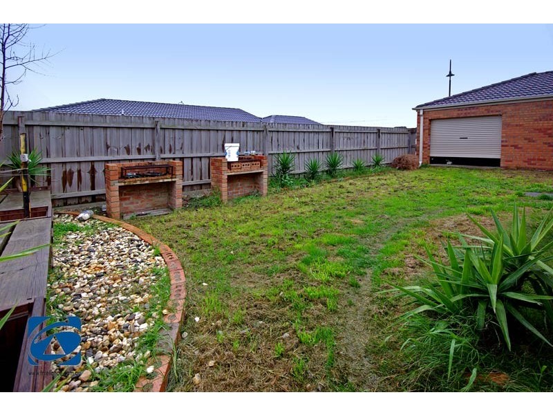 63 Laura Drive, Hampton Park VIC 3976
