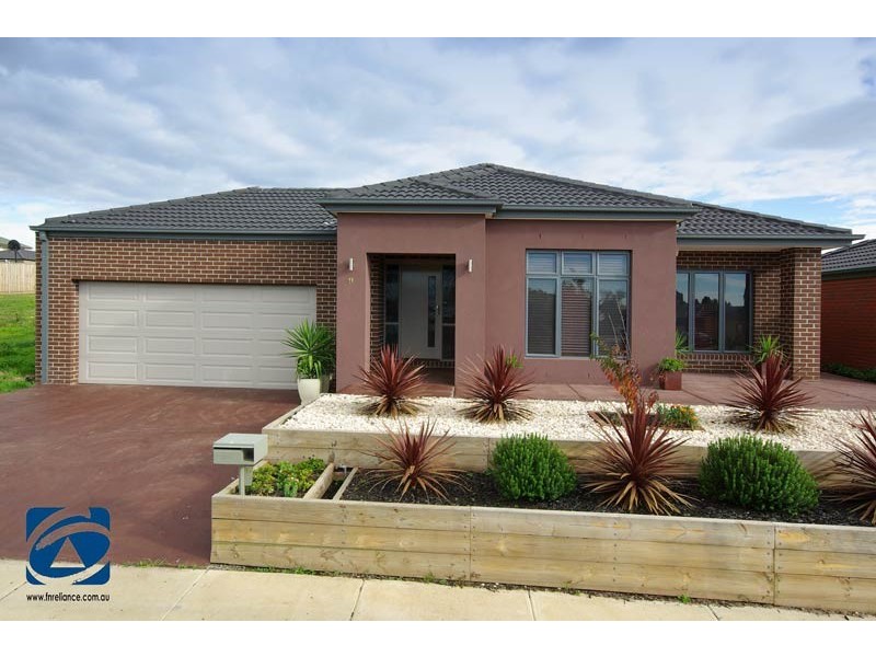11 Tobin Way, Lyndhurst VIC 3975