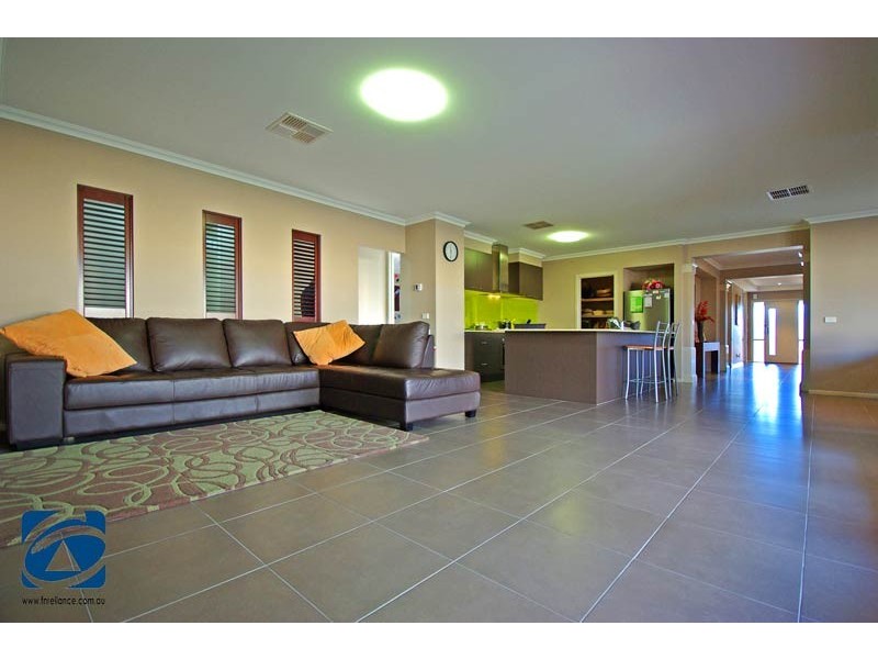 11 Tobin Way, Lyndhurst VIC 3975