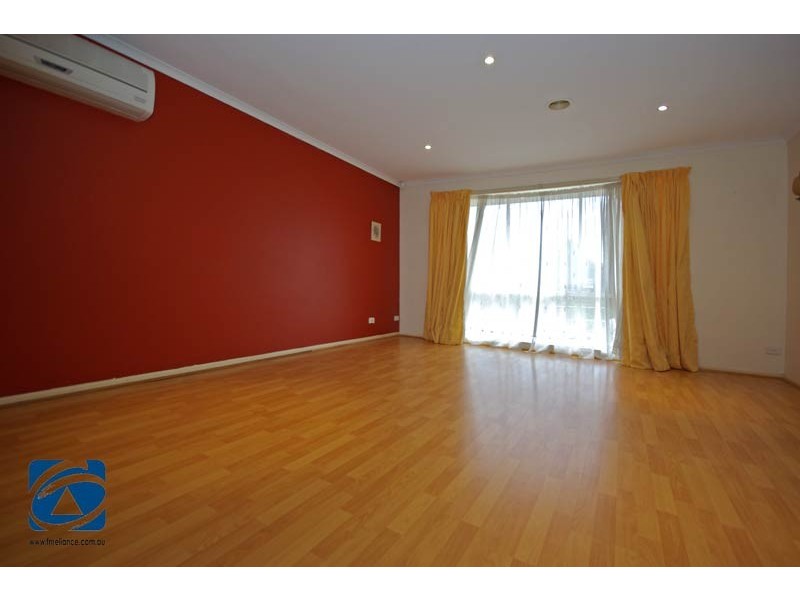 49 Karoonda Way, Hampton Park VIC 3976