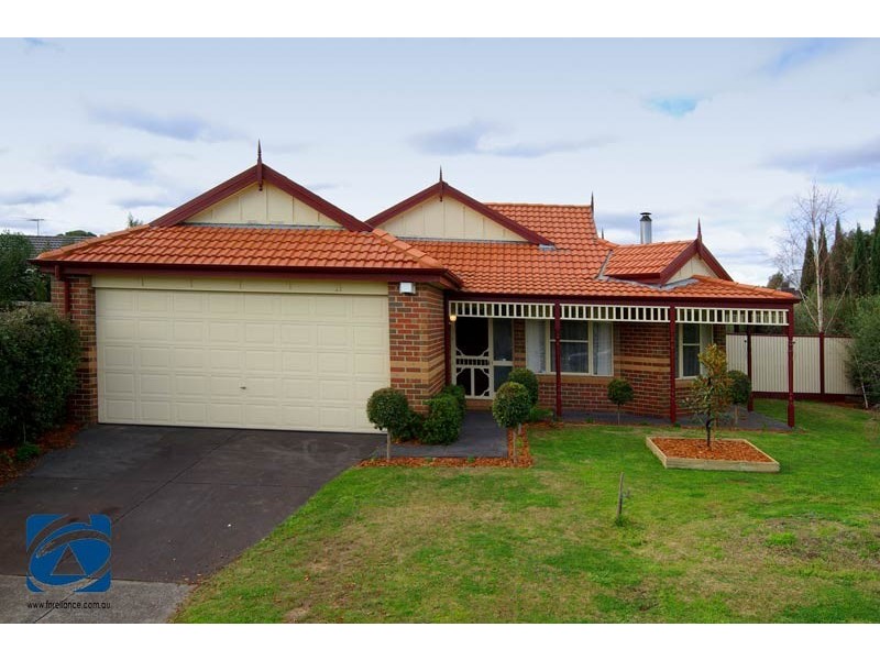 22 Hasluck Crescent, Lynbrook VIC 3975
