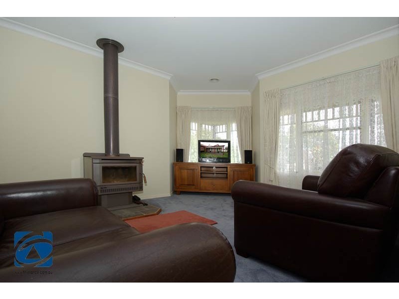 22 Hasluck Crescent, Lynbrook VIC 3975