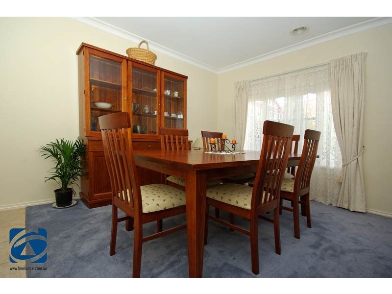 22 Hasluck Crescent, Lynbrook VIC 3975