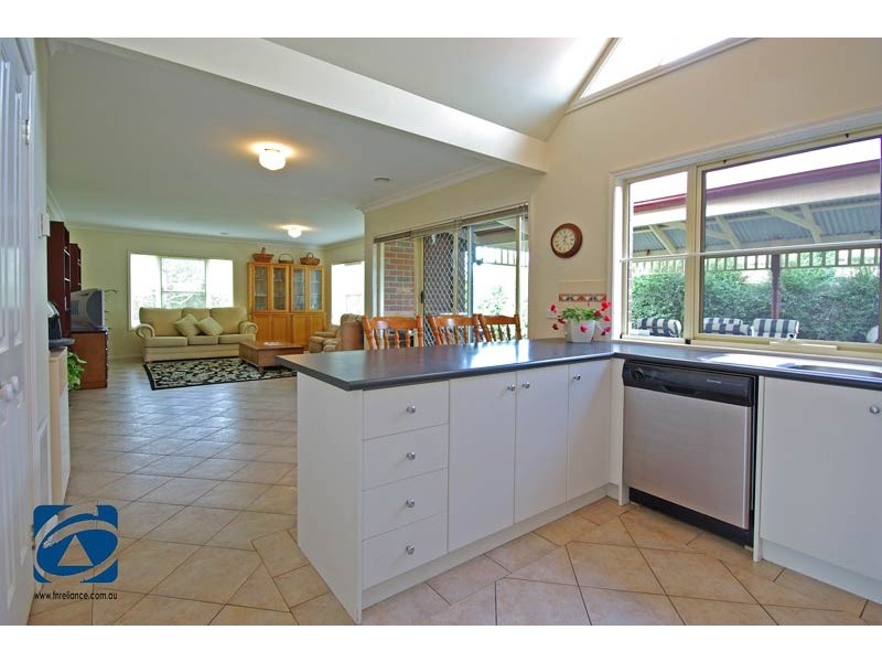 22 Hasluck Crescent, Lynbrook VIC 3975