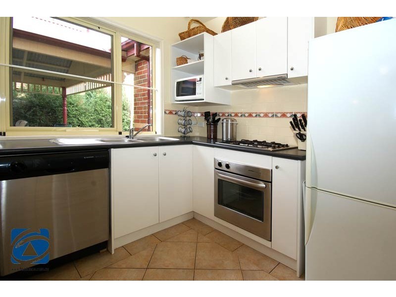 22 Hasluck Crescent, Lynbrook VIC 3975