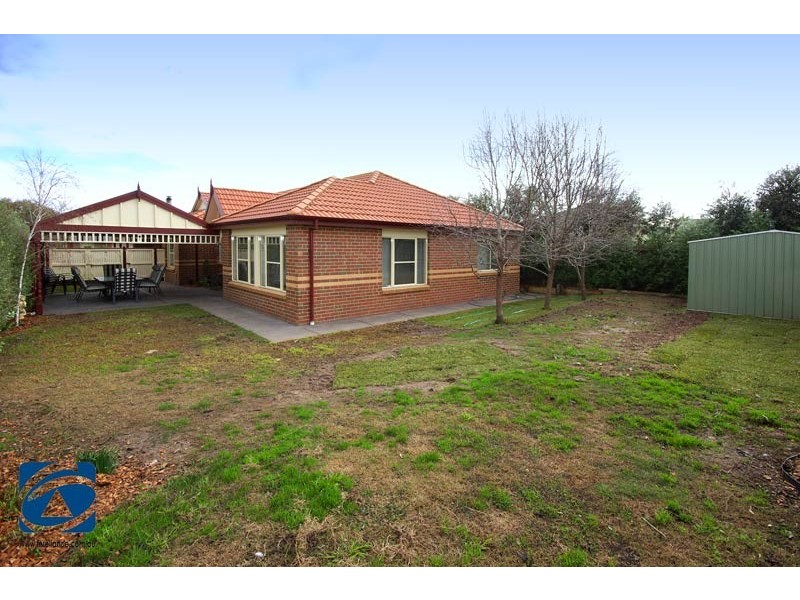 22 Hasluck Crescent, Lynbrook VIC 3975