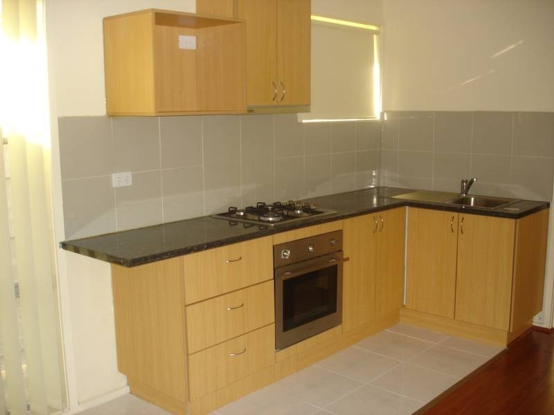 1/21 Hallam Road, Hampton Park VIC 3976