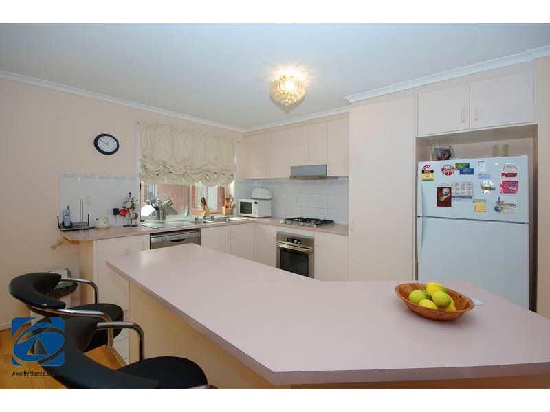 10 Stratus Court, Hampton Park VIC 3976