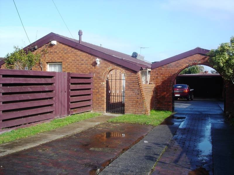 31 Vanessa Drive, Hampton Park VIC 3976