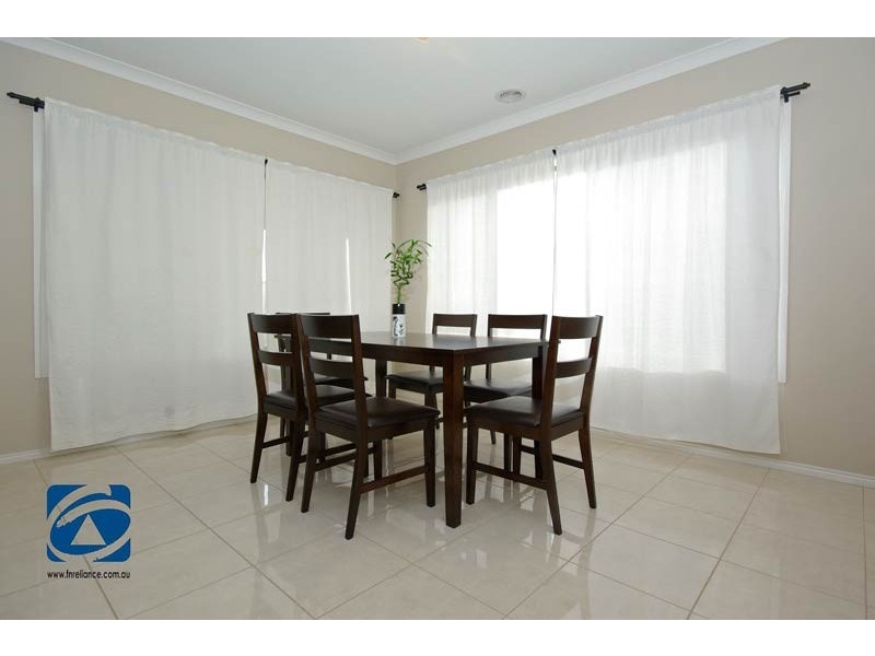 32 Bulga Wattle Circuit, Lyndhurst VIC 3975