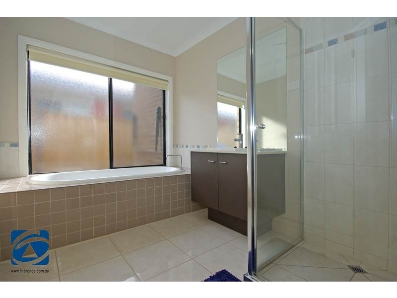 32 Bulga Wattle Circuit, Lyndhurst VIC 3975