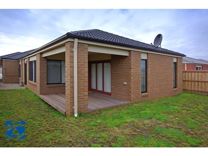 32 Bulga Wattle Circuit, Lyndhurst VIC 3975