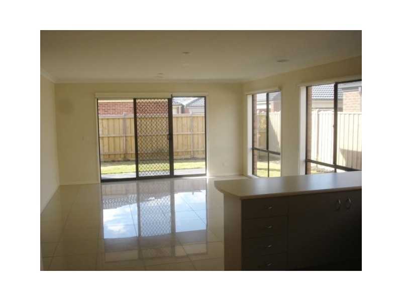 22 Boland Drive, Lyndhurst VIC 3975