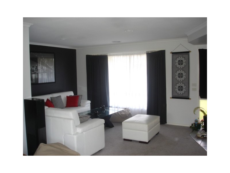 30 Justin Cct, Hampton Park VIC 3976