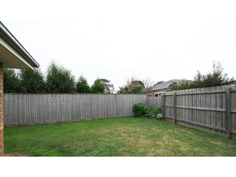 2 Shady Close, Narre Warren South VIC 3805