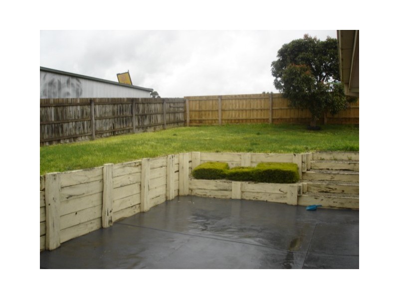 31 Marson Crescent, Hallam VIC 3803