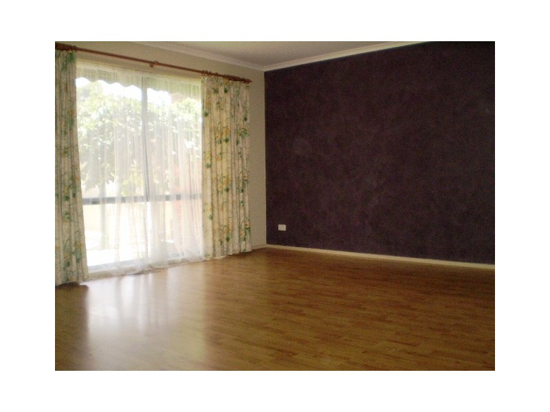 26 Amber Drive, Hampton Park VIC 3976